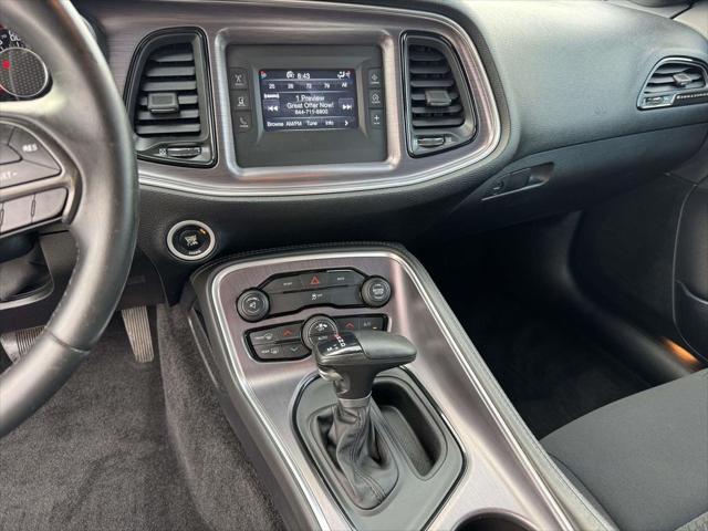 2015 Dodge Challenger SXT 2015 Dodge Challenger SXT