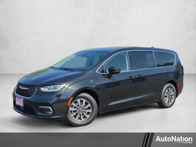 2022 Chrysler Pacifica Hybrid Touring L for sale in Roseville, CA