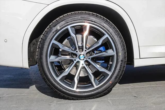 2023 BMW X3 M40i