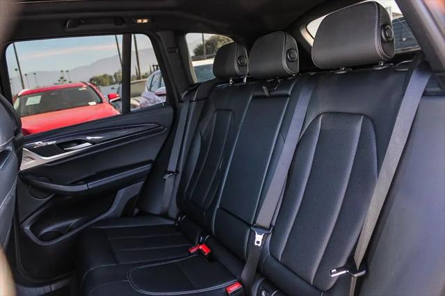 2023 BMW X3 M40i