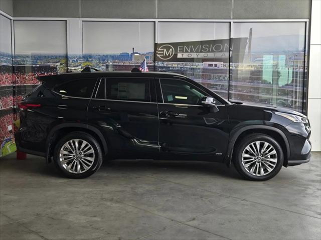 2026 Toyota Highlander Hybrid Platinum