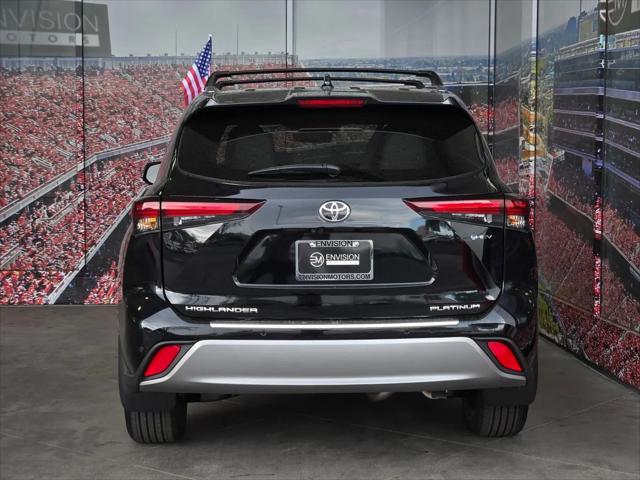 2026 Toyota Highlander Hybrid Platinum