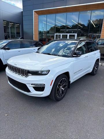 2022 Jeep Grand Cherokee Summit Reserve 4x4 2022 Jeep Grand Cherokee Summit Reserve 4x4
