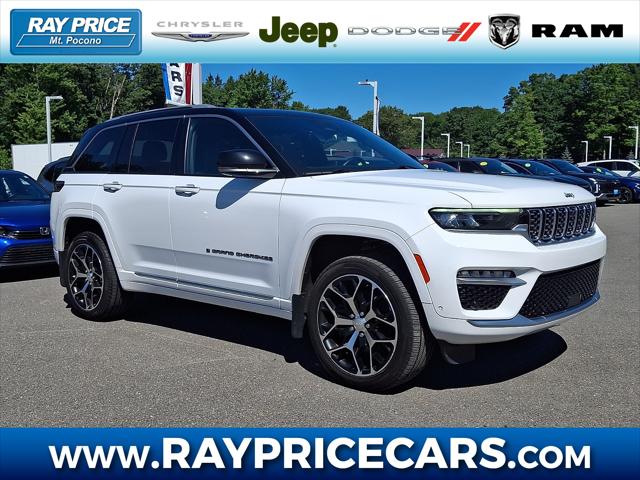 2022 Jeep Grand Cherokee Summit Reserve 4x4 2022 Jeep Grand Cherokee Summit Reserve 4x4