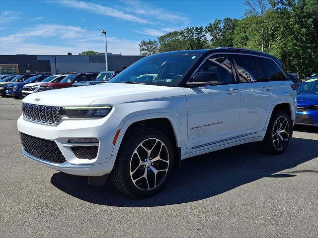 2022 Jeep Grand Cherokee Summit Reserve 4x4 2022 Jeep Grand Cherokee Summit Reserve 4x4