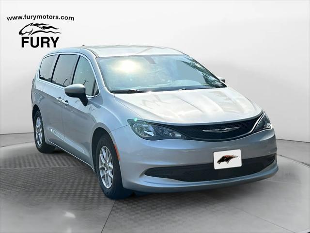 2022 Chrysler Voyager LX for sale in South St. Paul, MN