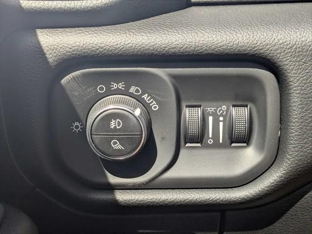 2026 Ram 1500 Big Horn Crew Cab 4x4 5'7" Box