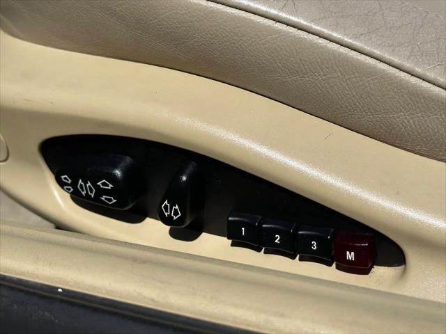2005 BMW Z4 2.5i