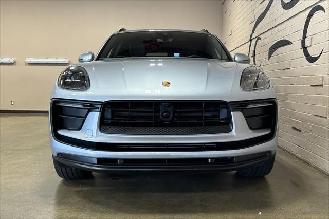 2024 Porsche Macan T