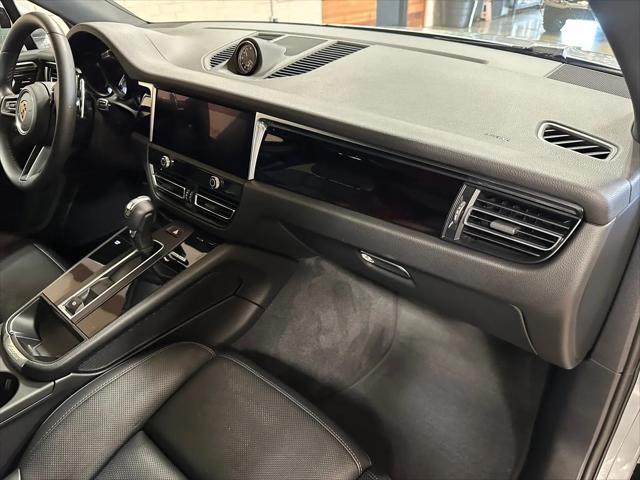 2024 Porsche Macan T