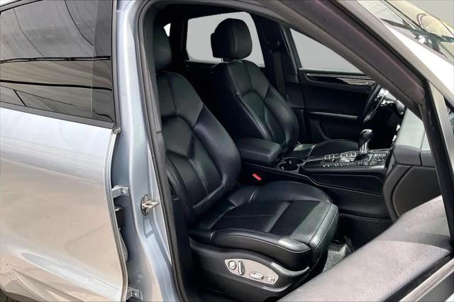 2021 Porsche Macan Macan