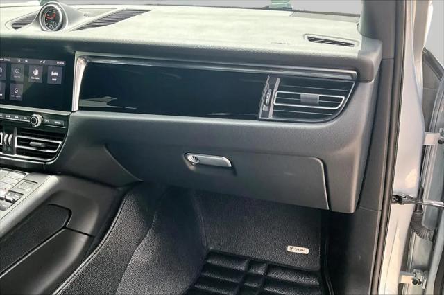2021 Porsche Macan Macan
