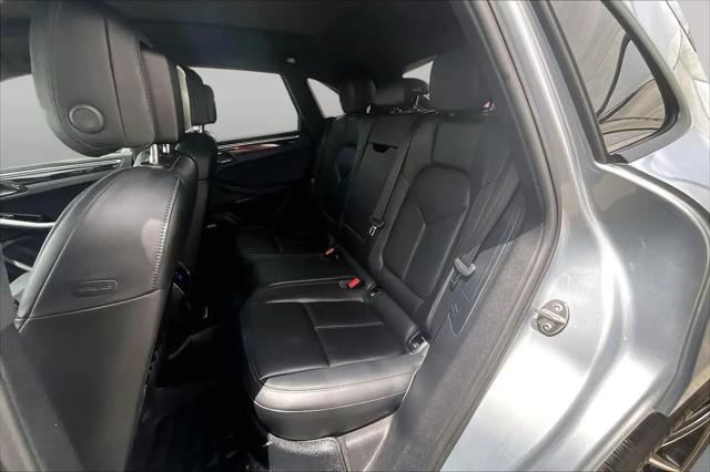 2021 Porsche Macan Macan