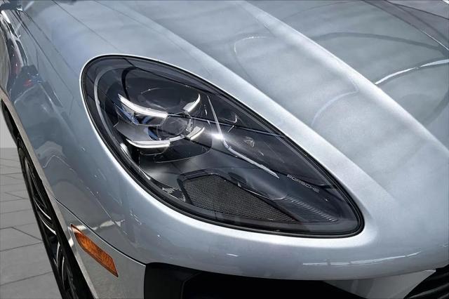 2021 Porsche Macan Macan