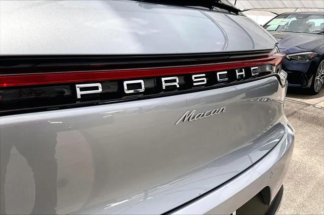2021 Porsche Macan Macan