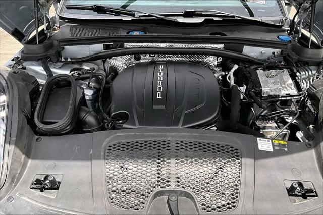 2021 Porsche Macan Macan