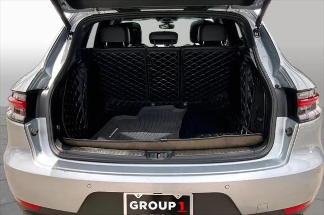 2021 Porsche Macan Macan