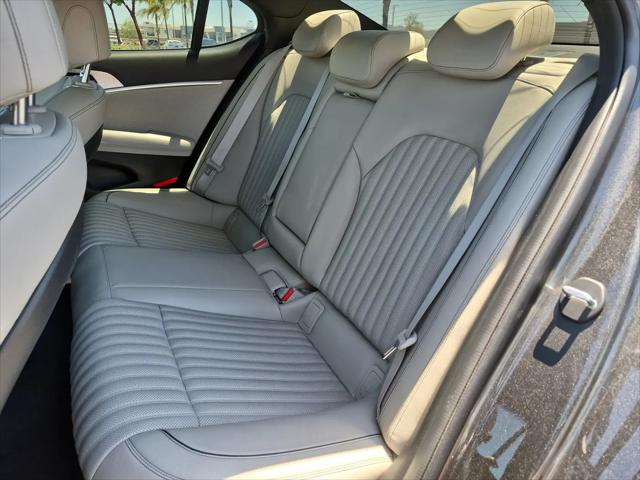 2023 Genesis G70 2.0T RWD