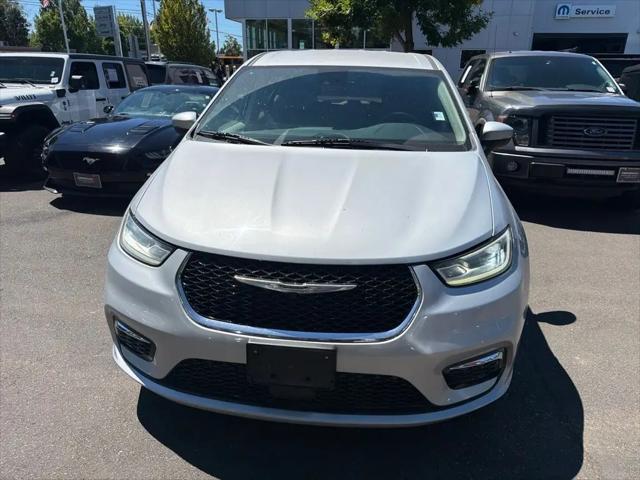 2023 Chrysler Pacifica Hybrid Touring L