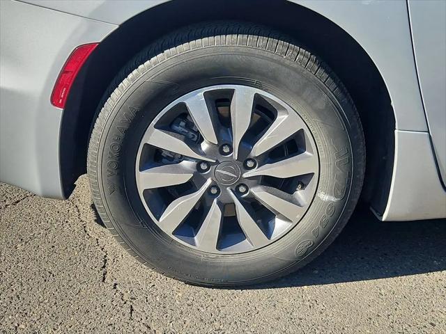 2023 Chrysler Pacifica Hybrid Touring L