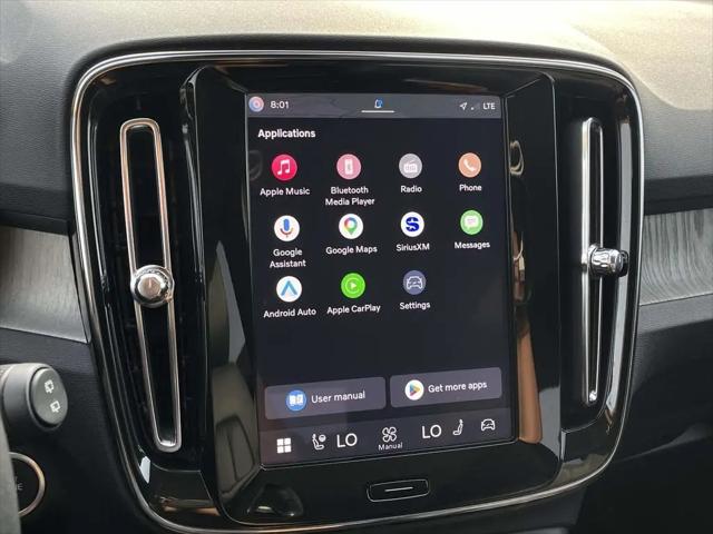 2025 Volvo XC40 B5 Core Bright Theme