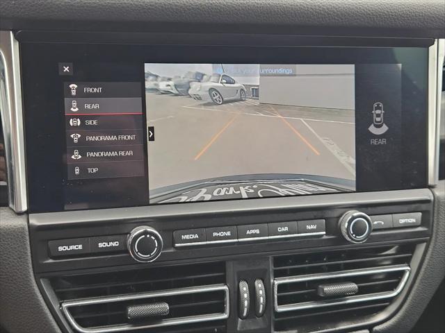 2021 Porsche Macan Macan