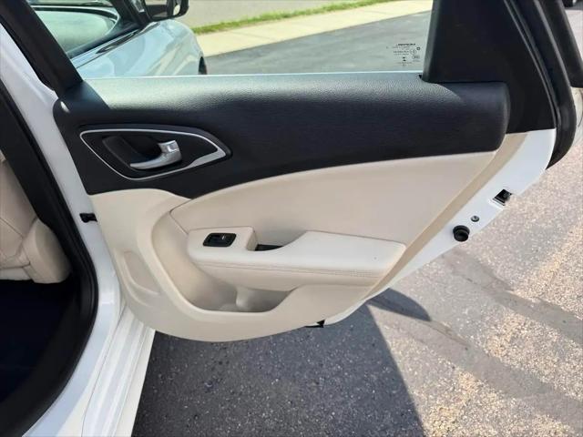2015 Chrysler 200 C
