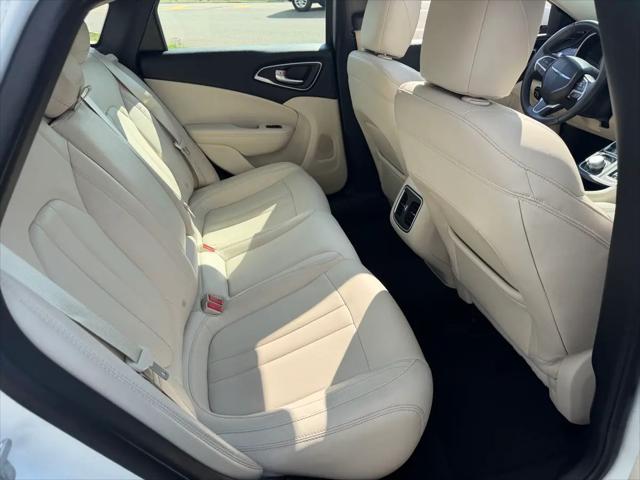 2015 Chrysler 200 C