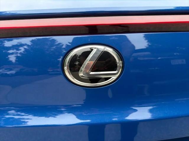 2025 Lexus 300 Premium