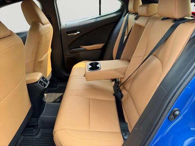 2025 Lexus 300 Premium