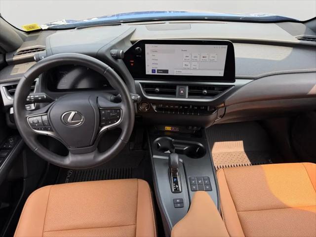 2025 Lexus 300 Premium