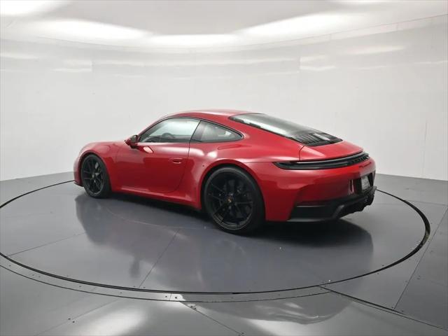 2025 Porsche 911 Carrera 4 GTS
