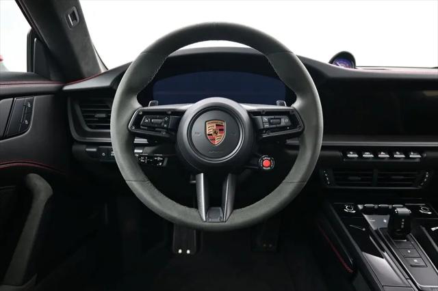 2025 Porsche 911 Carrera 4 GTS