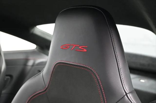 2025 Porsche 911 Carrera 4 GTS