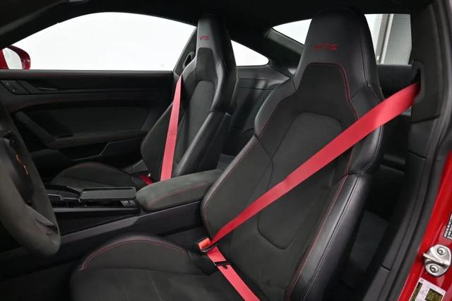 2025 Porsche 911 Carrera 4 GTS