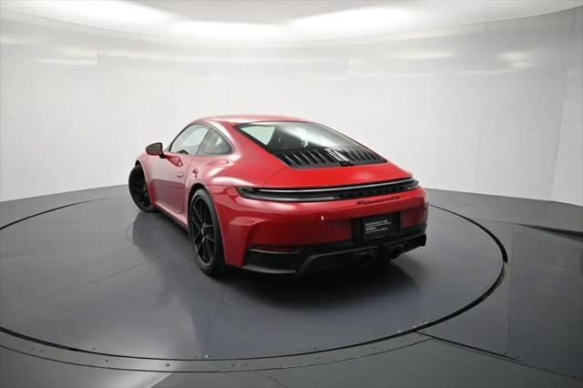 2025 Porsche 911 Carrera 4 GTS
