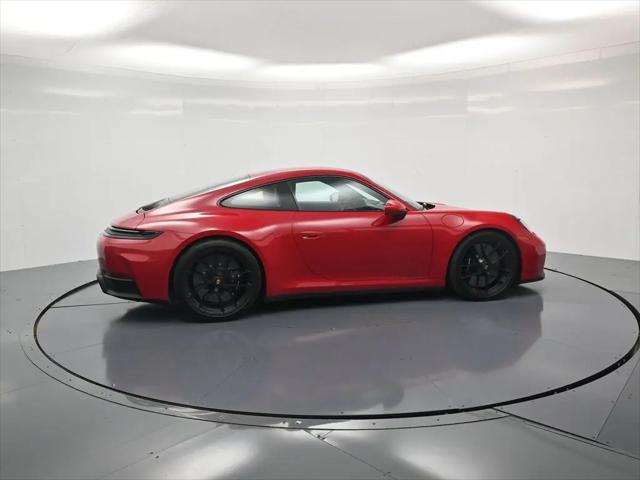 2025 Porsche 911 Carrera 4 GTS