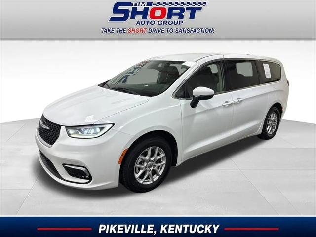 2023 Chrysler Pacifica Touring L for sale in Pikeville, KY