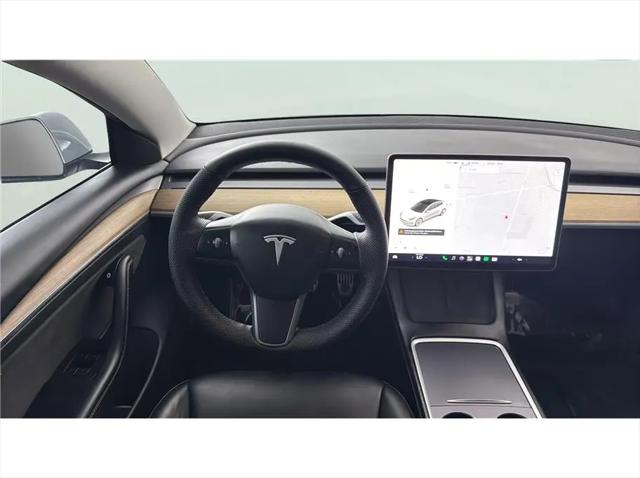 2021 Tesla Model 3 Standard Range Plus Rear-Wheel Drive
