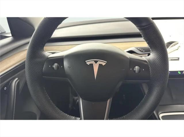 2021 Tesla Model 3 Standard Range Plus Rear-Wheel Drive