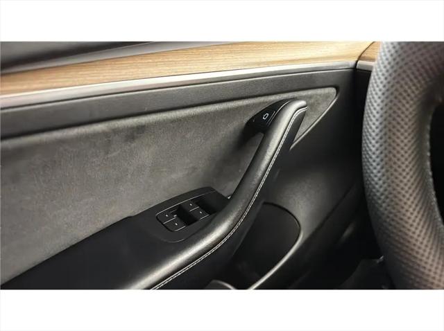 2021 Tesla Model 3 Standard Range Plus Rear-Wheel Drive