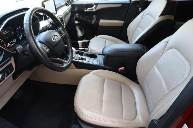 2020 Ford Escape SEL