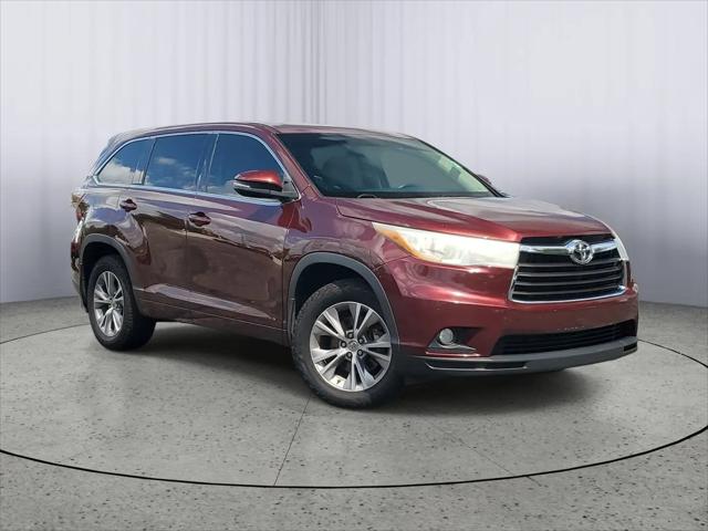 2015 Toyota Highlander LE Plus V6 for sale in Paw Paw, MI