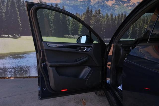 2020 Porsche Macan Macan