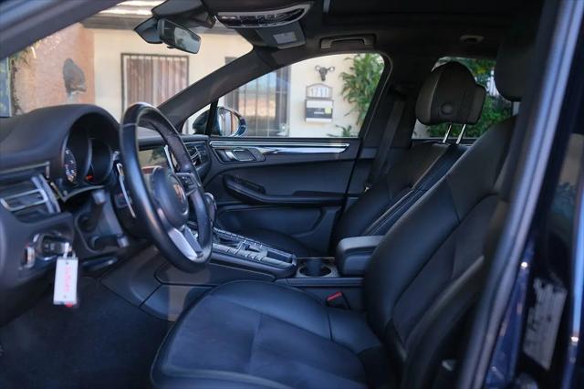2020 Porsche Macan Macan