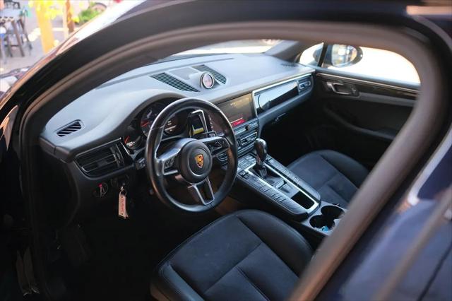 2020 Porsche Macan Macan