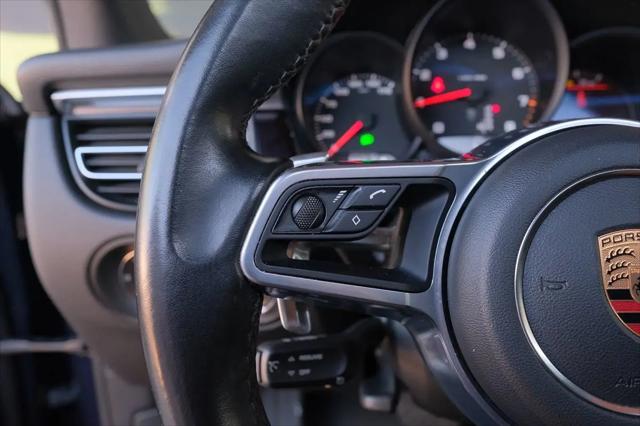 2020 Porsche Macan Macan
