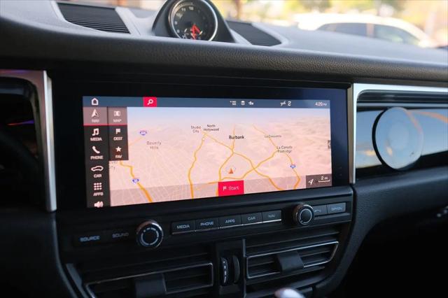 2020 Porsche Macan Macan