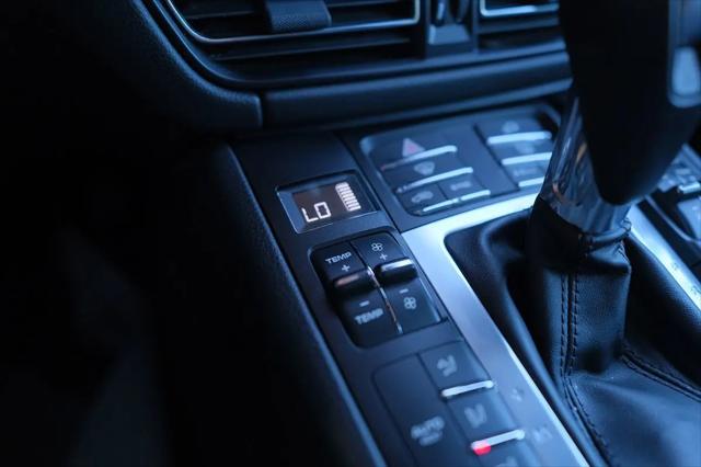2020 Porsche Macan Macan