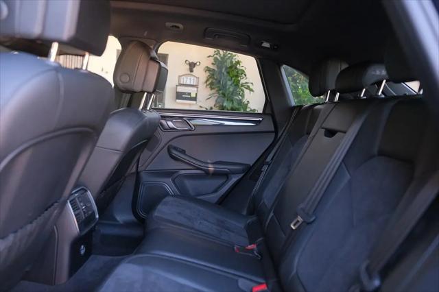 2020 Porsche Macan Macan